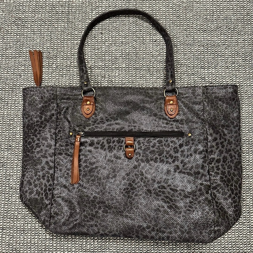 Petite Mendigote Leopard Print Tote Bag